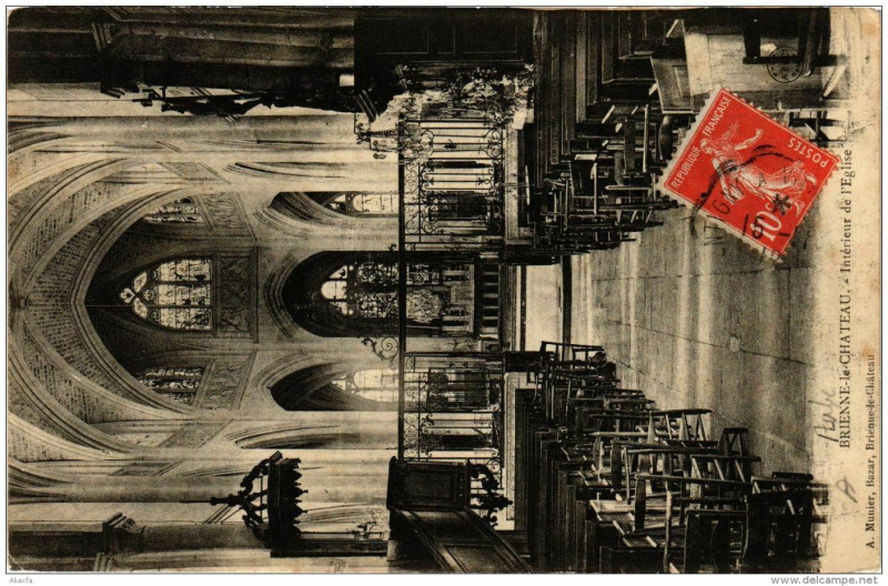 Carte postale ancienne Brienne-le-Chateau Intérieur de l'Eglise à Brienne-le-Château