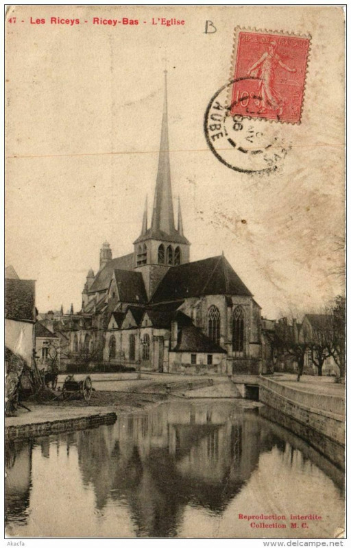 Carte postale ancienne Les Riceys Ricey-Bas L'Eglise aux Riceys