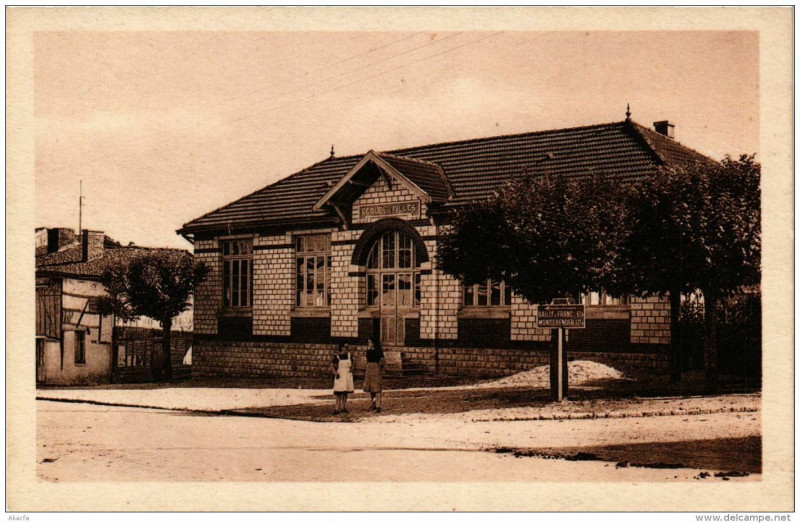 Carte postale ancienne Chavanges Les Ecoles à Chavanges