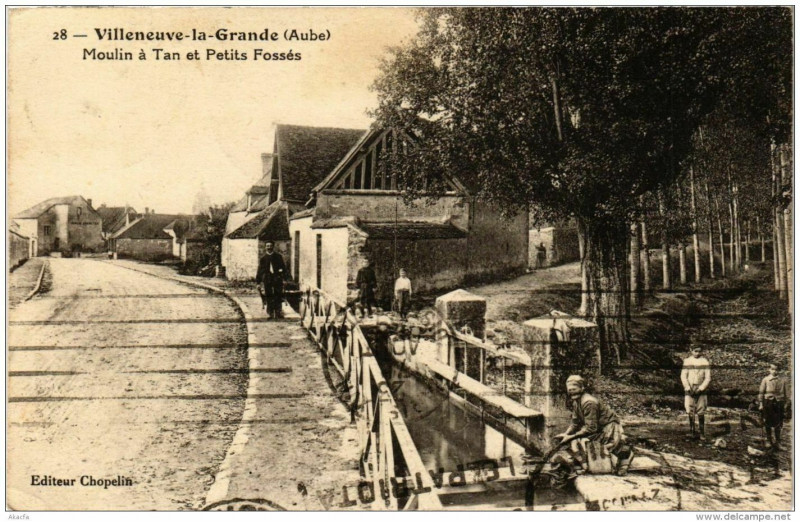 Carte postale ancienne Villeneuve la Grande Moulin a Tan et Petits Fossés