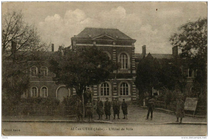 Carte postale ancienne Aix-en-Othe L'Hotel de Ville