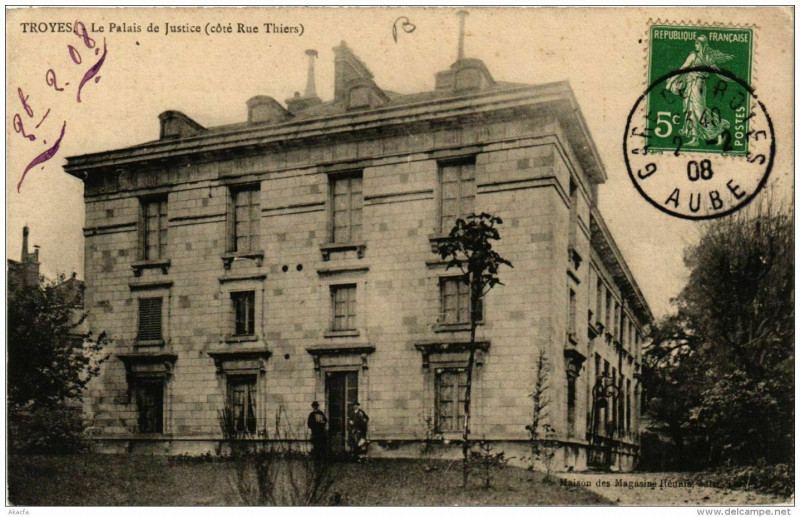 Carte postale ancienne Troyes Le Palais de Justice à Troyes
