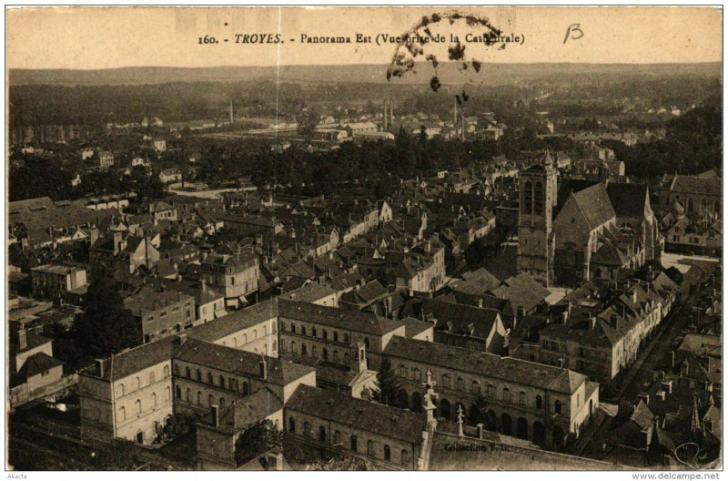 Carte postale ancienne Troyes Panorama Est à Troyes