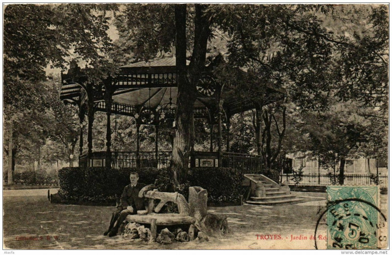Carte postale ancienne Troyes Jardin à Troyes