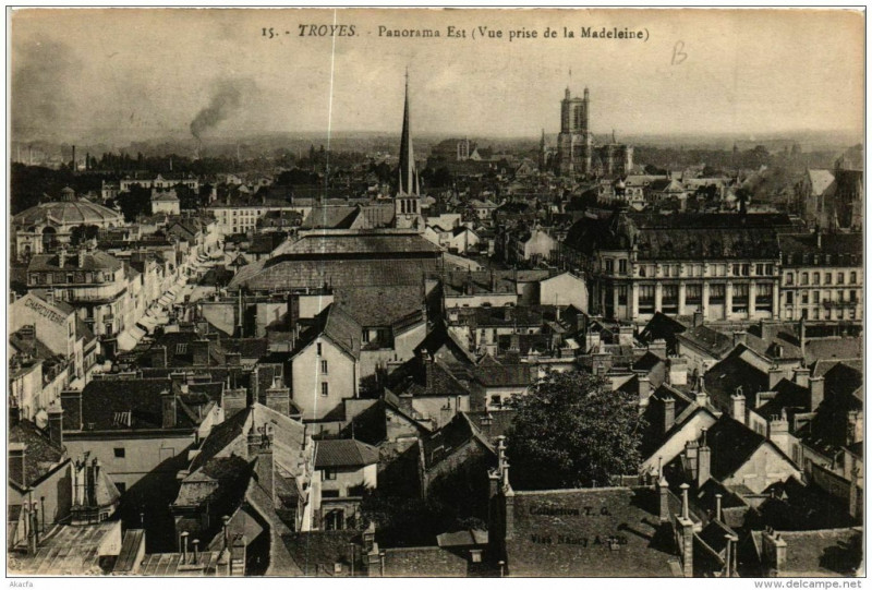 Carte postale ancienne Troyes Panorama Est à Troyes