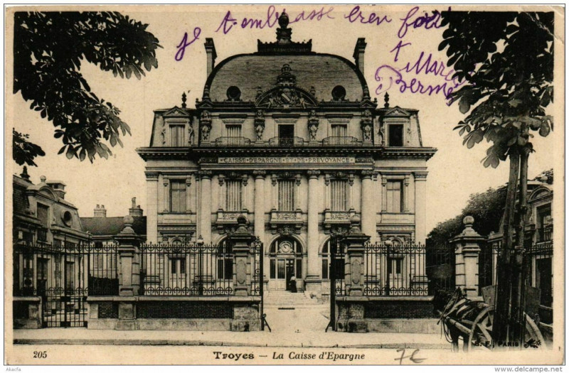 Carte postale ancienne Troyes La Caisse d'Epargne à Troyes