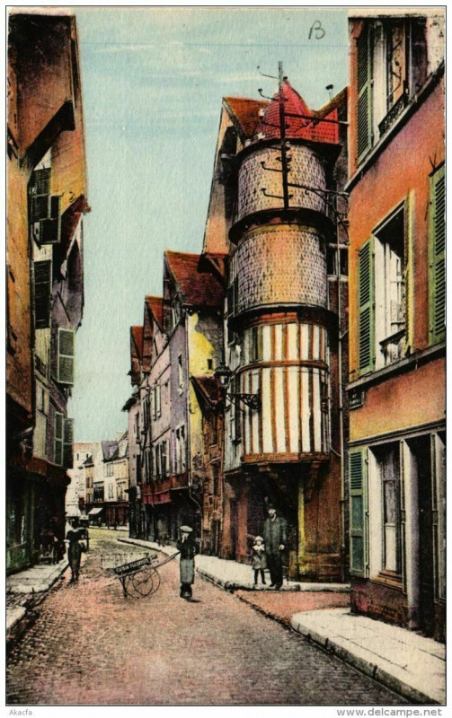 Carte postale ancienne Troyes La Rue Champeaux à Troyes