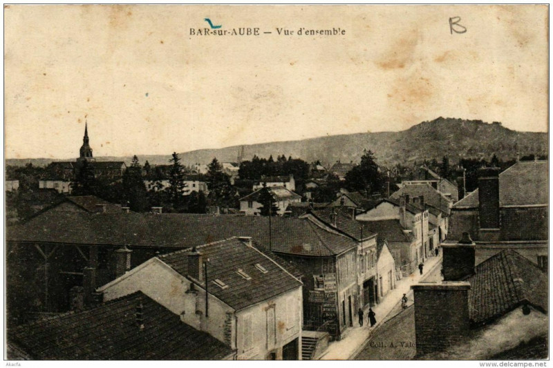 Carte postale ancienne Bar-sur-Aube Vue d'ensemble à Bar-sur-Aube