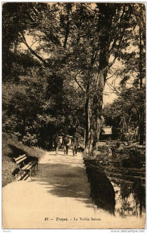 Carte postale ancienne Troyes La Vallée Suisse à Troyes