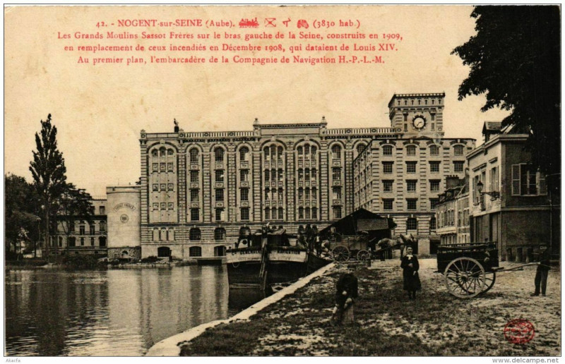 Carte postale ancienne Nogent-sur-Seine Les Grands Moulins Sassot Fréres à Nogent-sur-Seine