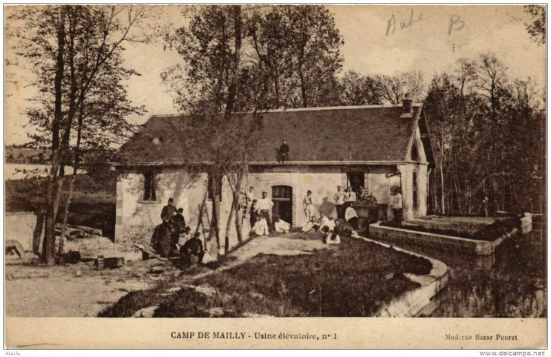 Carte postale ancienne Camp de Mailly Usine elevatoire
