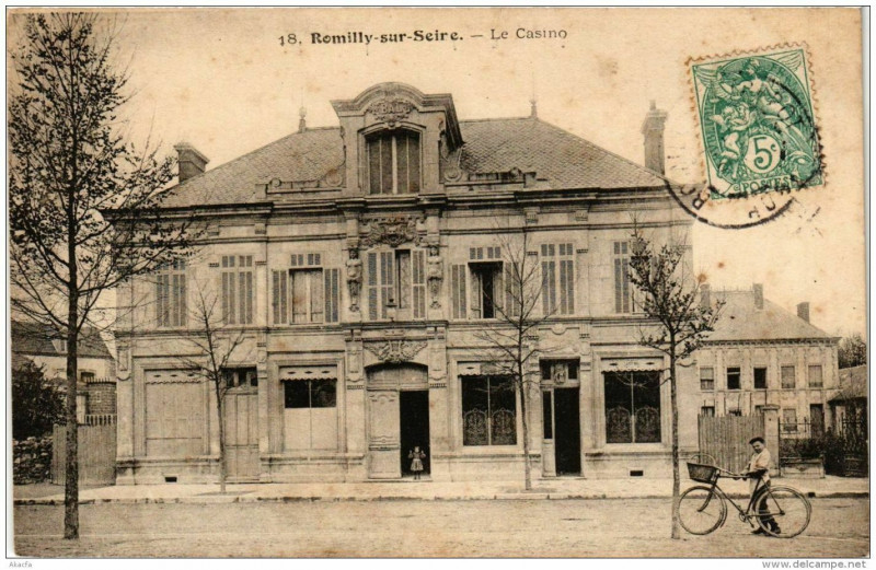 Carte postale ancienne Romilly-sur-Seine Le Casino à Romilly-sur-Seine