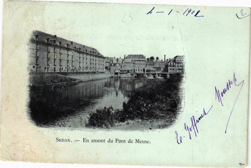Carte postale ancienne Sedan - En amont du Pont de Meuse à Sedan