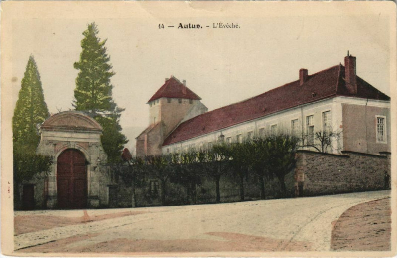 Carte postale ancienne Autun L'Eveche à Autun