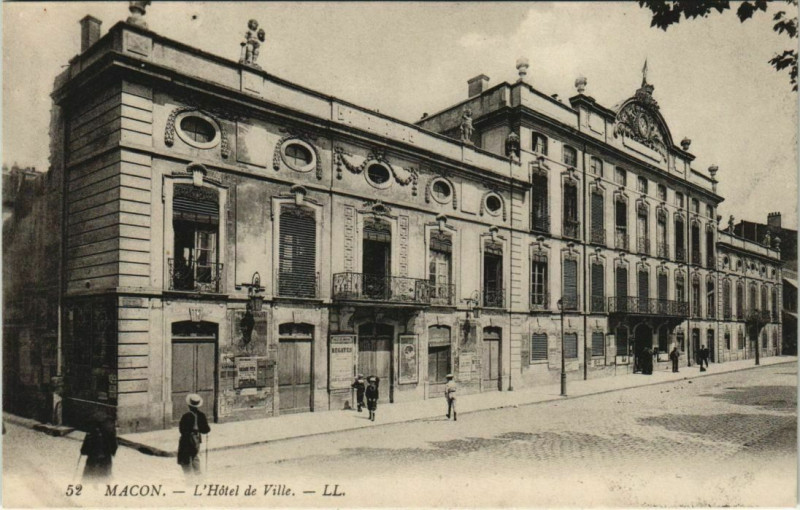 Carte postale ancienne Macon L'Hotel de Ville