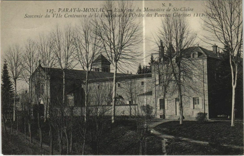 Carte postale ancienne Paray-le-Monial Exterieur du Monastere de Sainte-Claire à Paray-le-Monial
