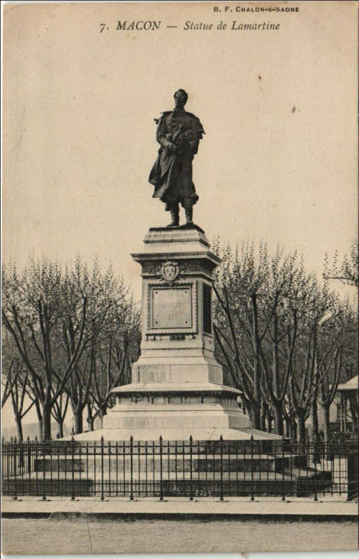 Carte postale ancienne Macon Statue de Lamartine