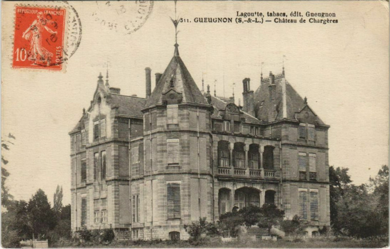 Carte postale ancienne Gueugnon Chateau de Chargeres à Gueugnon