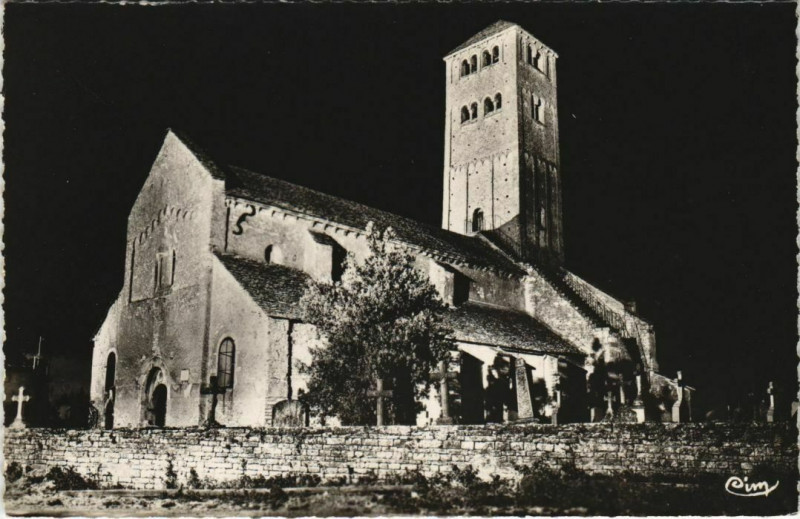 Carte postale ancienne Chapaize L'Eglise Illuminee à Chapaize