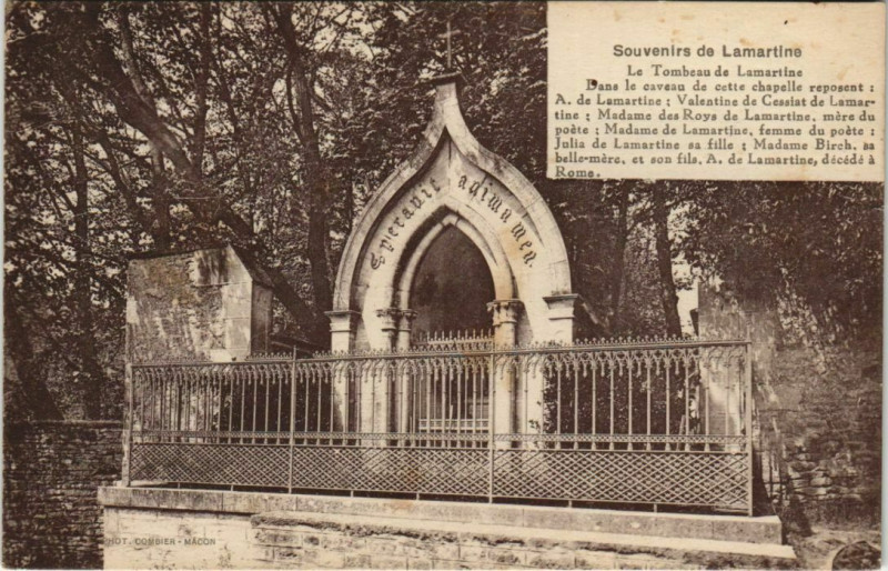 Carte postale ancienne Saint-Point Le Tombeau de Lamartine à Saint-Point