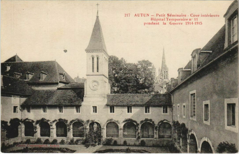 Carte postale ancienne Autun Petit Seminaire - Hopital Temporaire à Autun