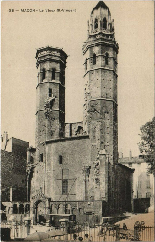 Carte postale ancienne Macon Le Vieux Saint-Vincent