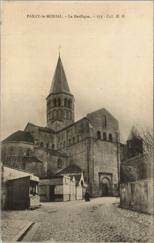 Carte postale ancienne Paray-le-Monial La Basilique à Paray-le-Monial