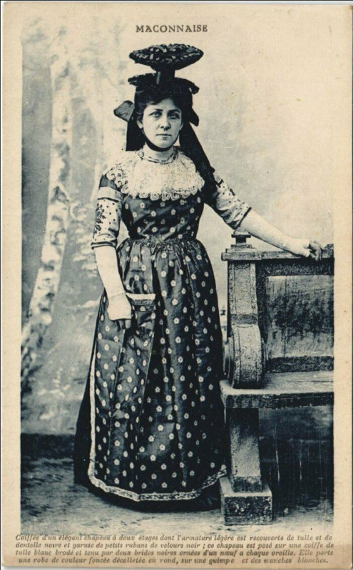 Carte postale ancienne Maconnaise - Femme - Type