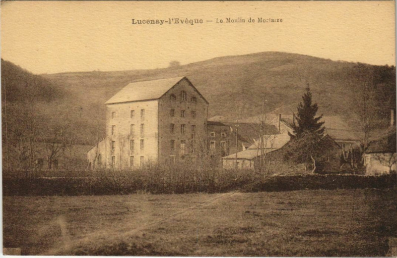 Carte postale ancienne Lucenay-L'Eveque Le Moulin de Mortaize