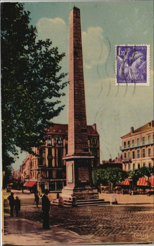 Carte postale ancienne Chalon-sur-Saone L'Obelisque