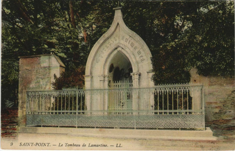 Carte postale ancienne Saont-Point Le Tombeau de Lamartine
