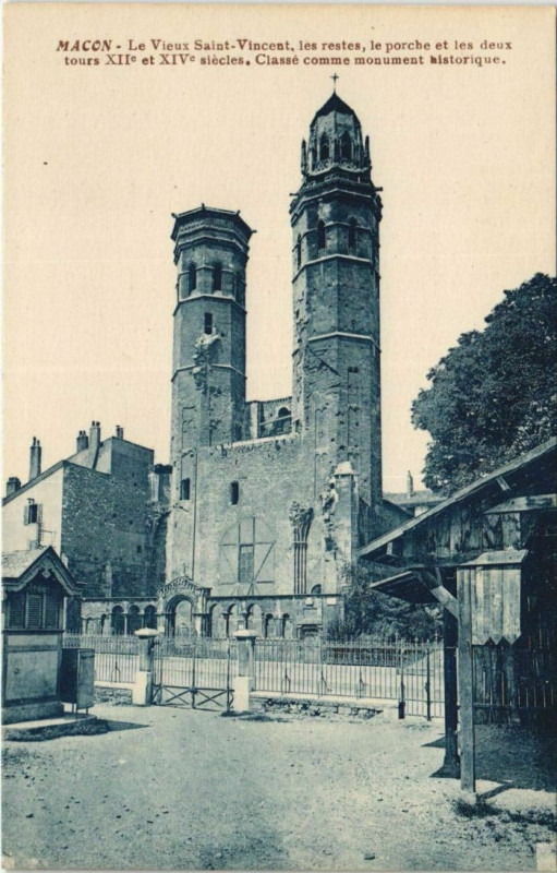 Carte postale ancienne Macon Le Vieux Saint-Vincent