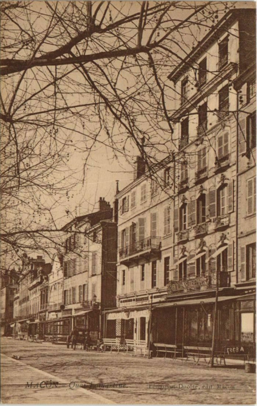 Carte postale ancienne Macon Quai Lamartine