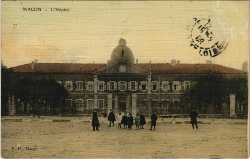 Carte postale ancienne Macon L'Hopital