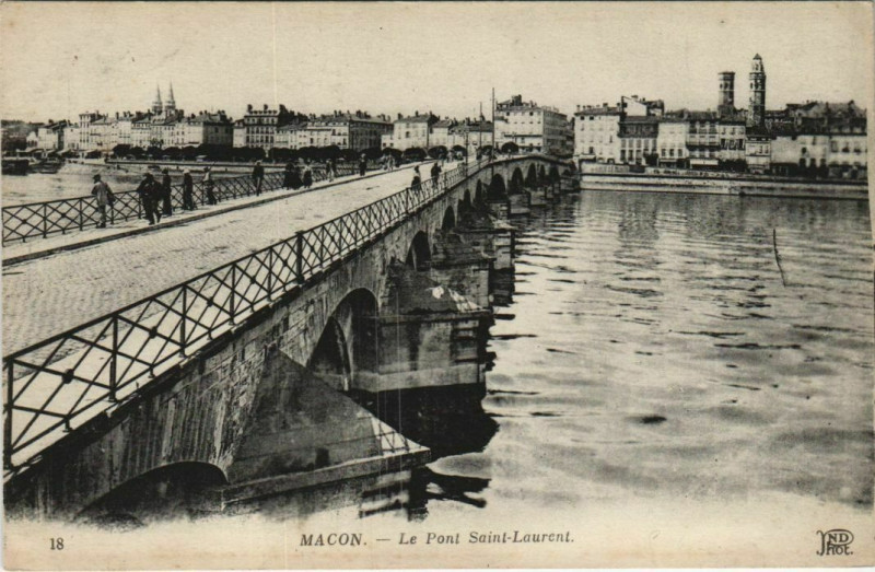 Carte postale ancienne Macon Le Pont Saint-Laurent