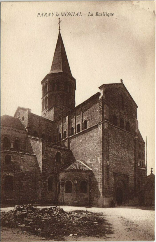 Carte postale ancienne Paray-le-Monial La Basilique à Paray-le-Monial