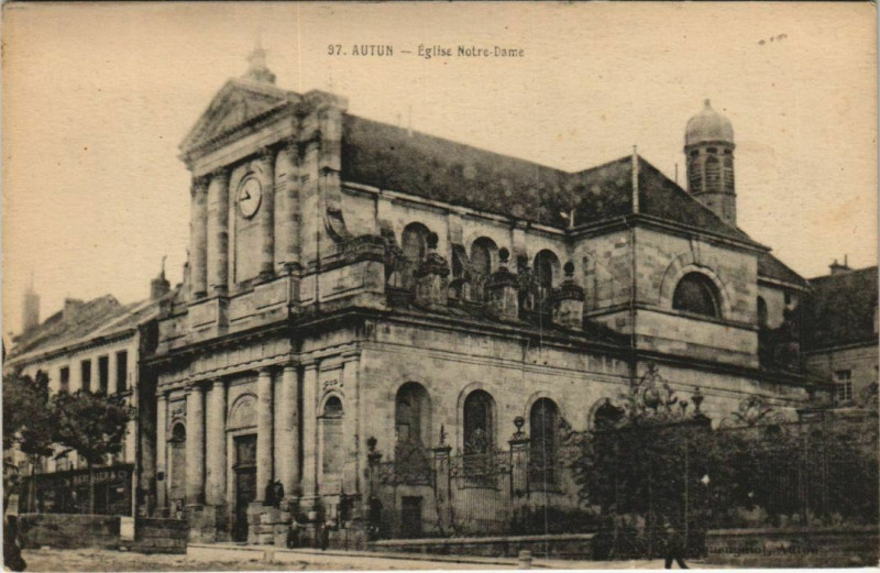 Carte postale ancienne Autun Eglise Notre-Dame à Autun