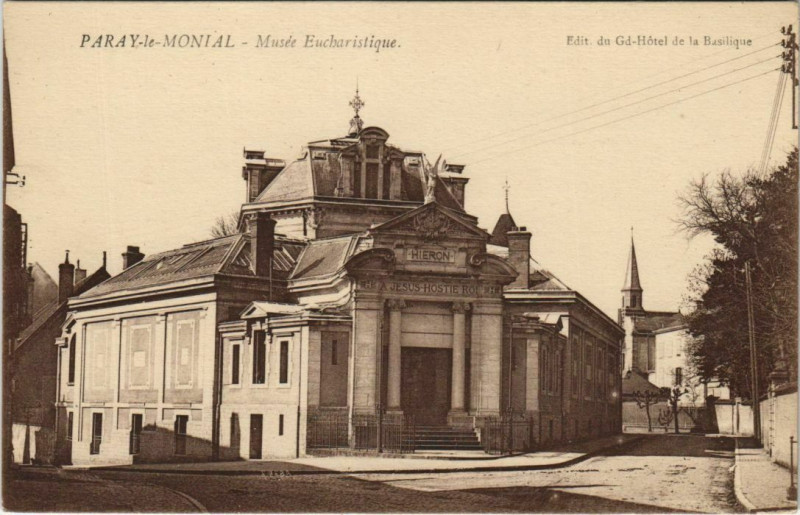 Carte postale ancienne Paray-le-Monial Musee Eucharistique à Paray-le-Monial