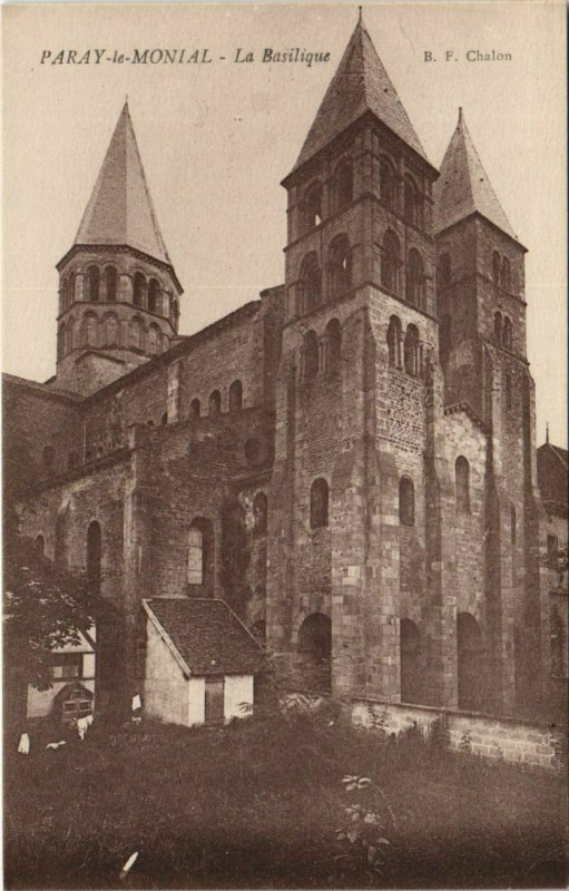 Carte postale ancienne Paray-le-Monial La Basilique à Paray-le-Monial
