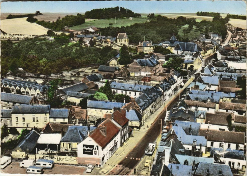 Carte postale ancienne Marseille-en-Beauvaisis Vue Generale à Beauvais