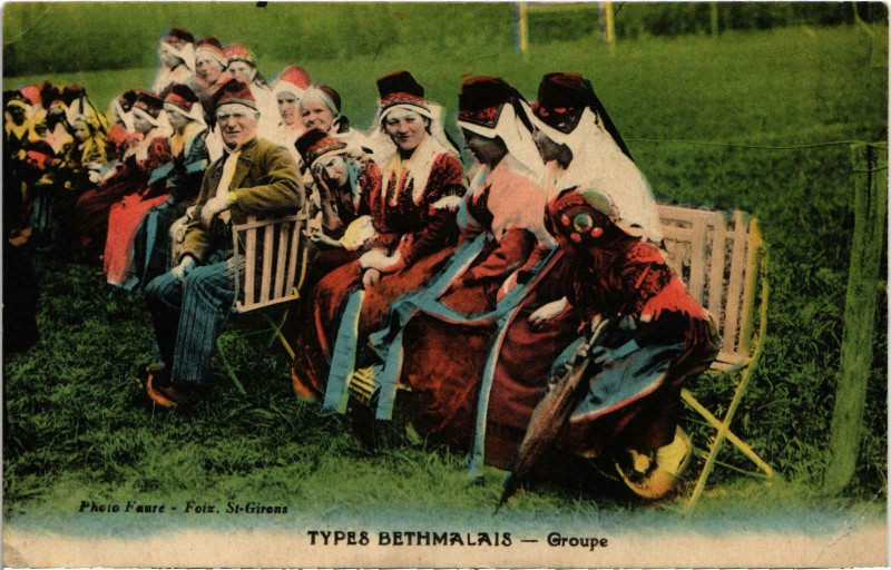 Carte postale ancienne Types Bethmalais Groupe Ariege