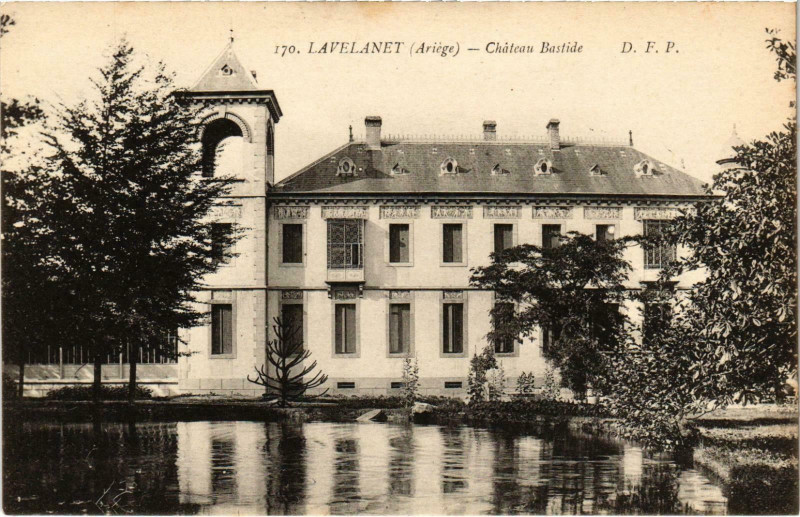 Carte postale ancienne Lavelanet Chateau Bastide Ariege à Lavelanet