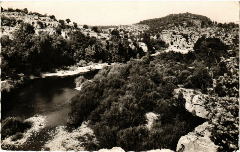 Carte postale ancienne Le Chassezac a Casteljau-Mazet-Plage (Ardéche)