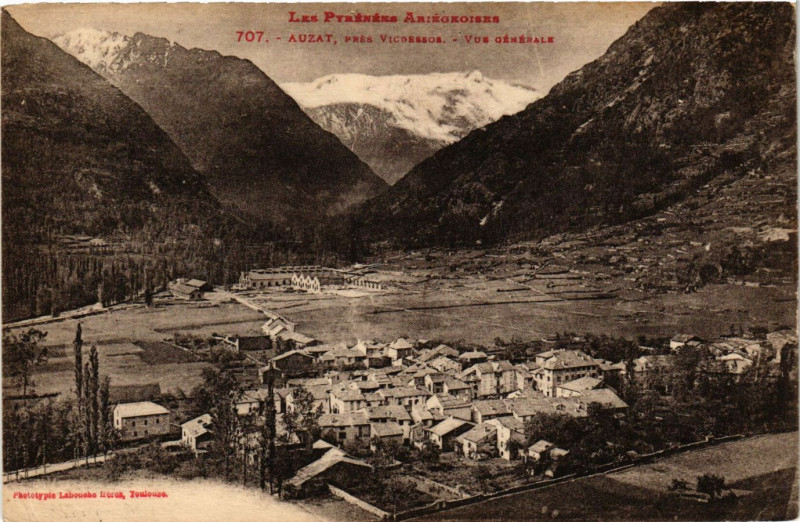 Carte postale ancienne Les Pyrénées Ariegeoises - Auzat pres Vic-Dessos - Vue générale à Auzat