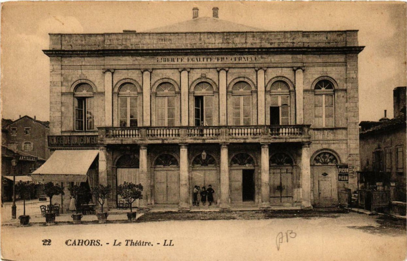 Carte postale ancienne Cahors Le Théatre à Cahors