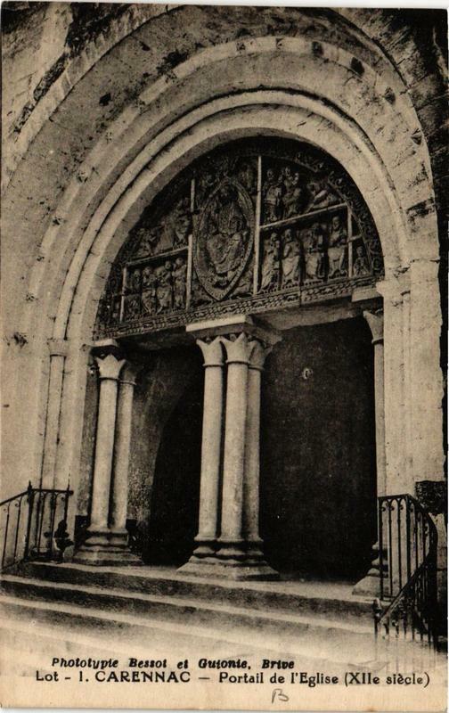 Carte postale ancienne Carennac Portail de l'Eglise à Carennac
