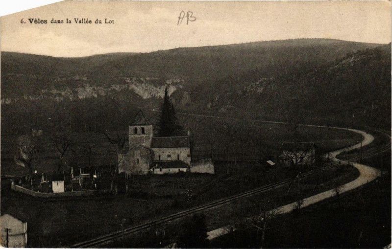 Carte postale ancienne Veles dans la Vallée du Lot