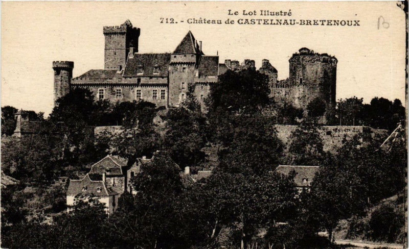 Carte postale ancienne Castelnau-de-Bretenoux Chateau à Bretenoux