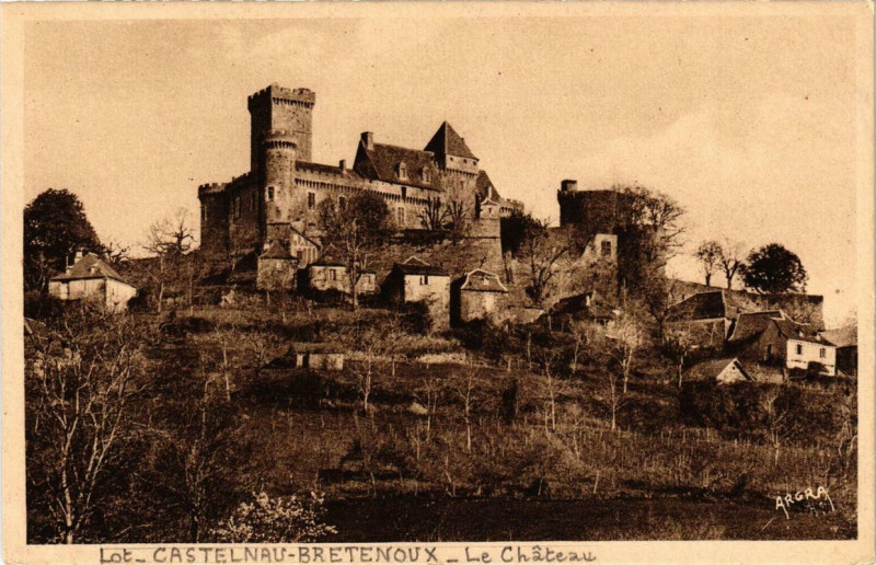Carte postale ancienne Castelnau-de-Bretenoux Le Chateau à Bretenoux