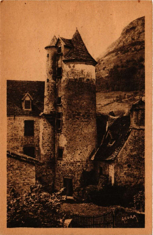 Carte postale ancienne Autoire - Le Chateau à Autoire